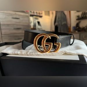 Gucci GG Marmont Black Leather Women’s belt with shiny gold buckle
